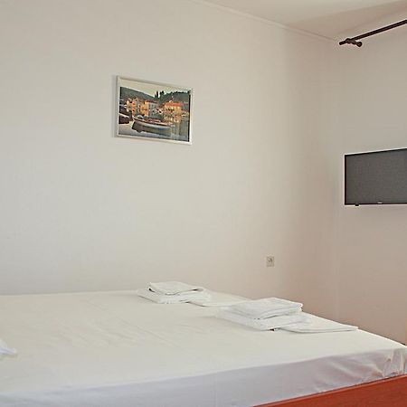 Bougainvillea Apartments Makarska Esterno foto