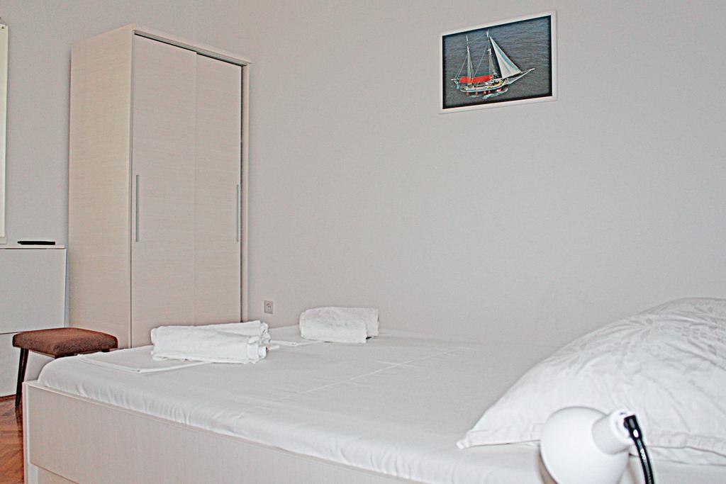 Bougainvillea Apartments Makarska Esterno foto